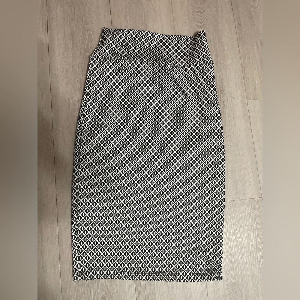 SOHO-LAFDY WOMANS long skirt size S